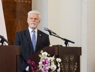 Pavel rokoval s kandidátmi