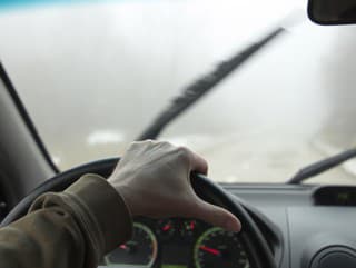 Vodiči, spozornite! Ráno platia