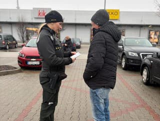 Policajti aj v civilnom