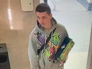 Polícia pátra po mužovi,