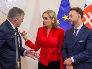 Premiér Robert Fico (Smer-SD),