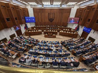 Parlament otvoril diskusiu o