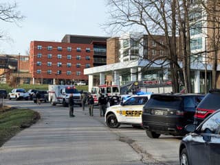 Polícia zasahuje po streľbe