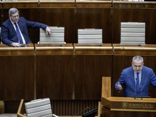 Poslanci začali rokovanie: Do