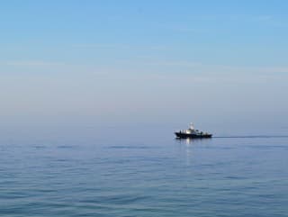 Na lodiach ruskej tieňovej