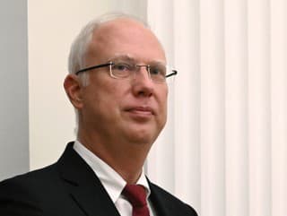 Kirill Dmitrijev a Steve