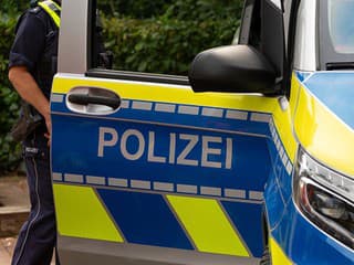 VEĽKÁ policajná akcia, Rakúšania