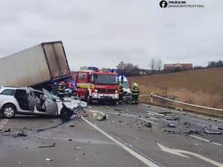 Tragická nehoda pri Lučenci: