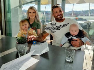 Lela a Karlos Vémola