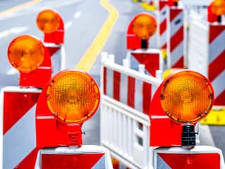 Vodiči, pozor! Cesta v