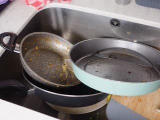 Nechať riad v dreze