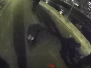 Rušná noc! VIDEO Muž