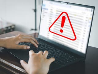 PROBLÉMY začiatkom roka: Hackeri