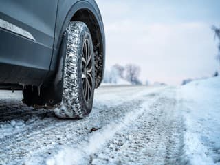 Košice paralyzované snehom: Kamión