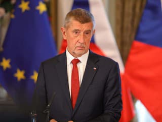 Požiar haly v Pardubiciach