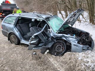 Čelná zrážka dvoch áut