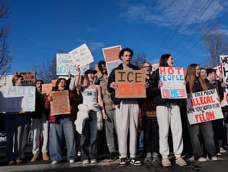 ICE protesty Minnesota.