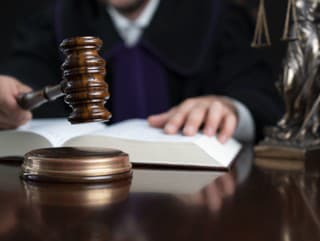 Sudca rozhodol o prevoze