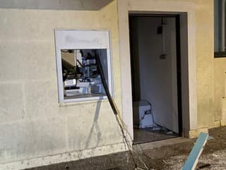 BANKOMATOVÁ skupinka zrejme stále