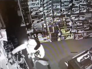 Polícia vyšetruje krádež vlámaním