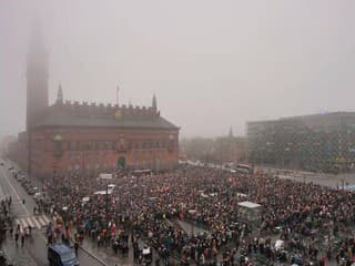 Tisícky ľudí protestovali v