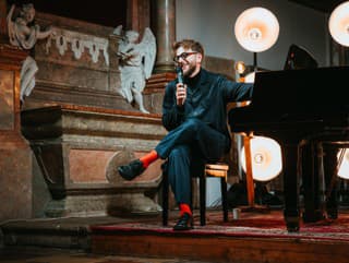 Jeden muž, jeden klavír,