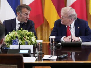 Emmanuel Macron a Donald