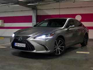 Lexus ES300h 2025