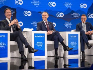 Na snímke zľava generálny