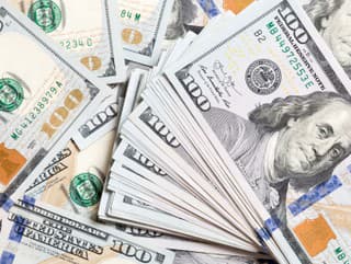 Chcela zaplatiť 2 doláre,