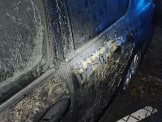 Drahý útok podpaľača v