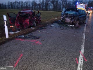 Čelná zrážka dvoch vozidiel