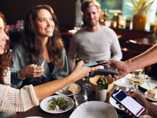 Za jedlá zaplatili stovky