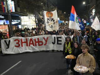 Belehrad zaplavili protesty: Tisíce