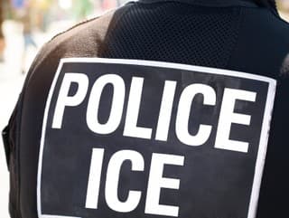 Agent ICE sa pokúsil