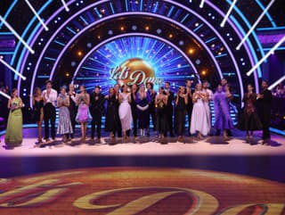 Kruh sa uzavrel: Toto