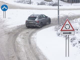 Slovensko zasiahnu vlny SNEŽENIA!