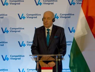 poľský prezident Karol Nawrocki,