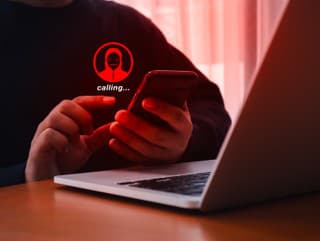 Pozor, nový PODVOD! V telefonáte