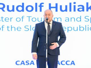 Minister cestovného ruchu a