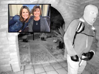 Kamera pri dverách zachytila