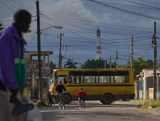 Na Kube zatvárajú hotely,