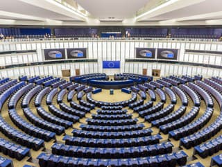 Chudoba stúpa! Europarlament vyzval
