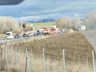 MIMORIADNE Havária na R1!