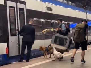 Na železničnej stanici sa