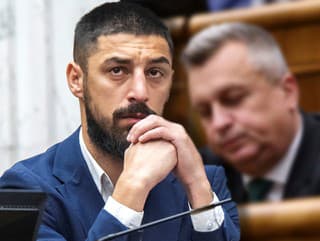 Tankó verzus Danko: Opozičník