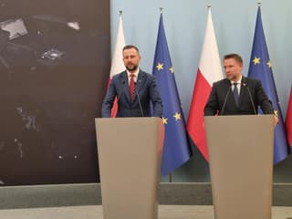 Zľava poľský minister obrany