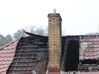 V Brestove horelo podkrovie