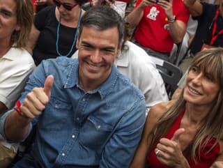 Manželka španielskeho premiéra zatiaľ