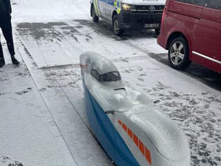 Keď polícia zbadala velomobil,